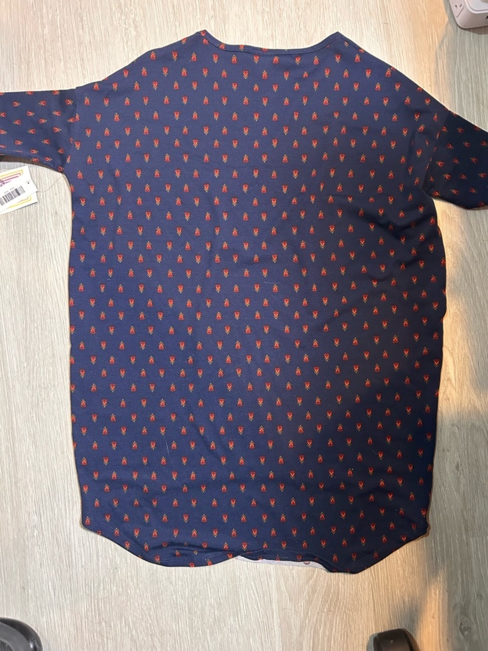 LuLaRoe Navy Top with Red & Orange Tiny Floral Motif - Picture 4 of 4